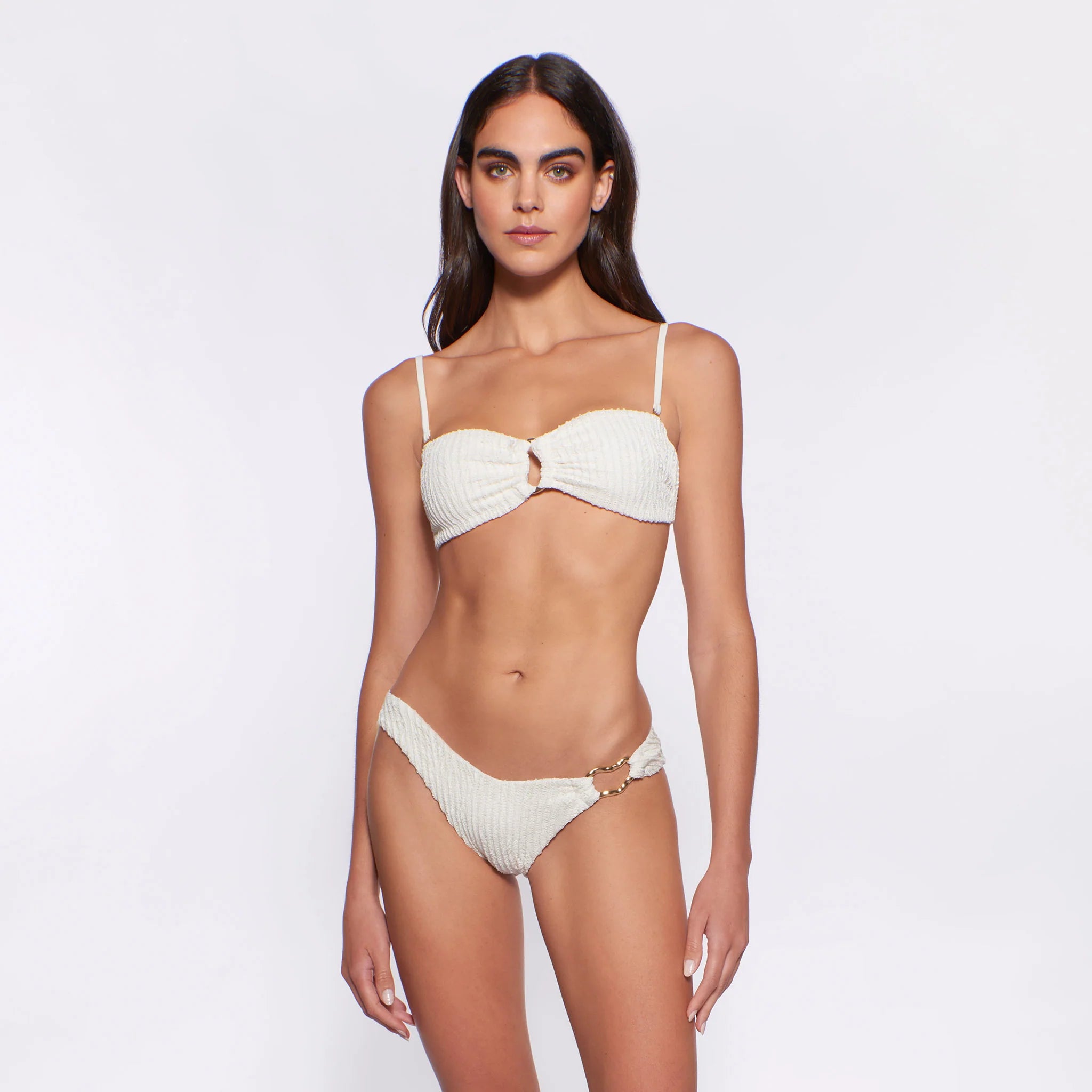 Textured bandeau with front ring and removable straps in ivory