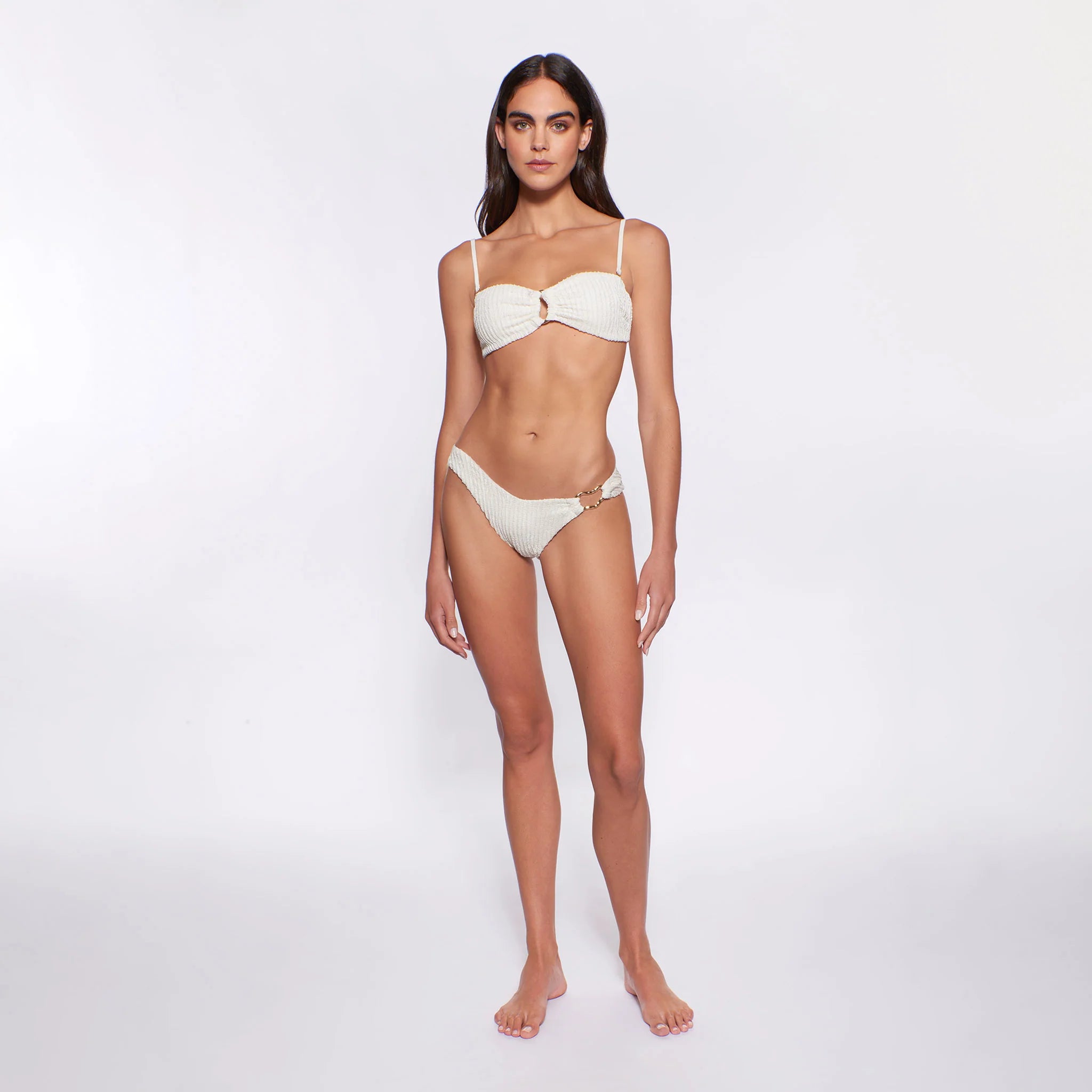 Textured bandeau with front ring and removable straps in ivory