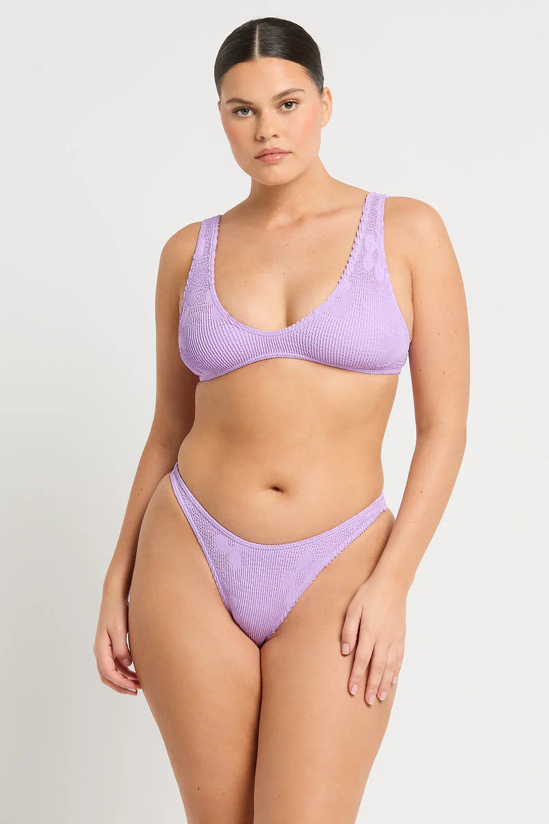 Minimal coverage one size crinkle bottom in lavender