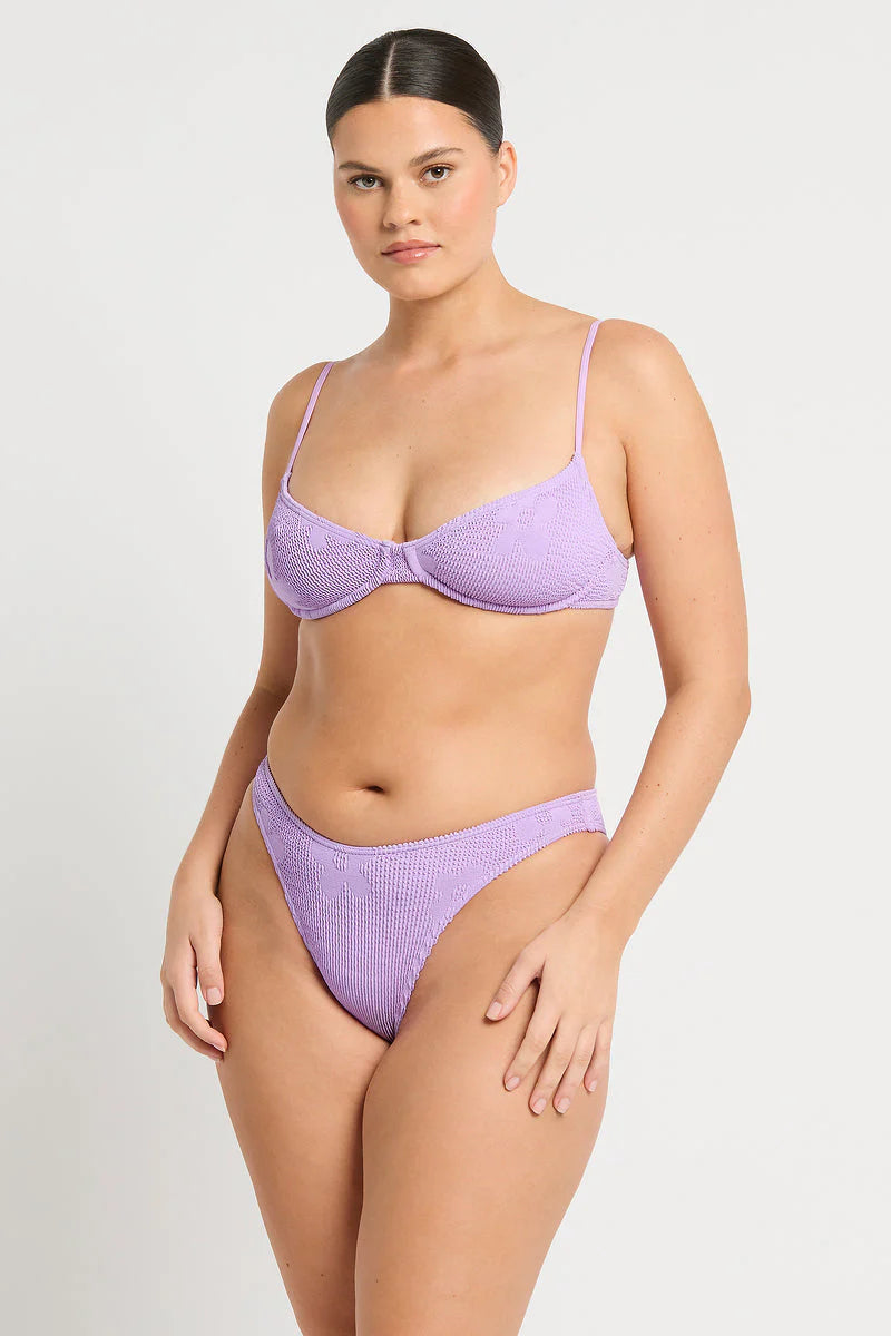 Underwire top with adjustable straps in lavender one size crinkle fabric