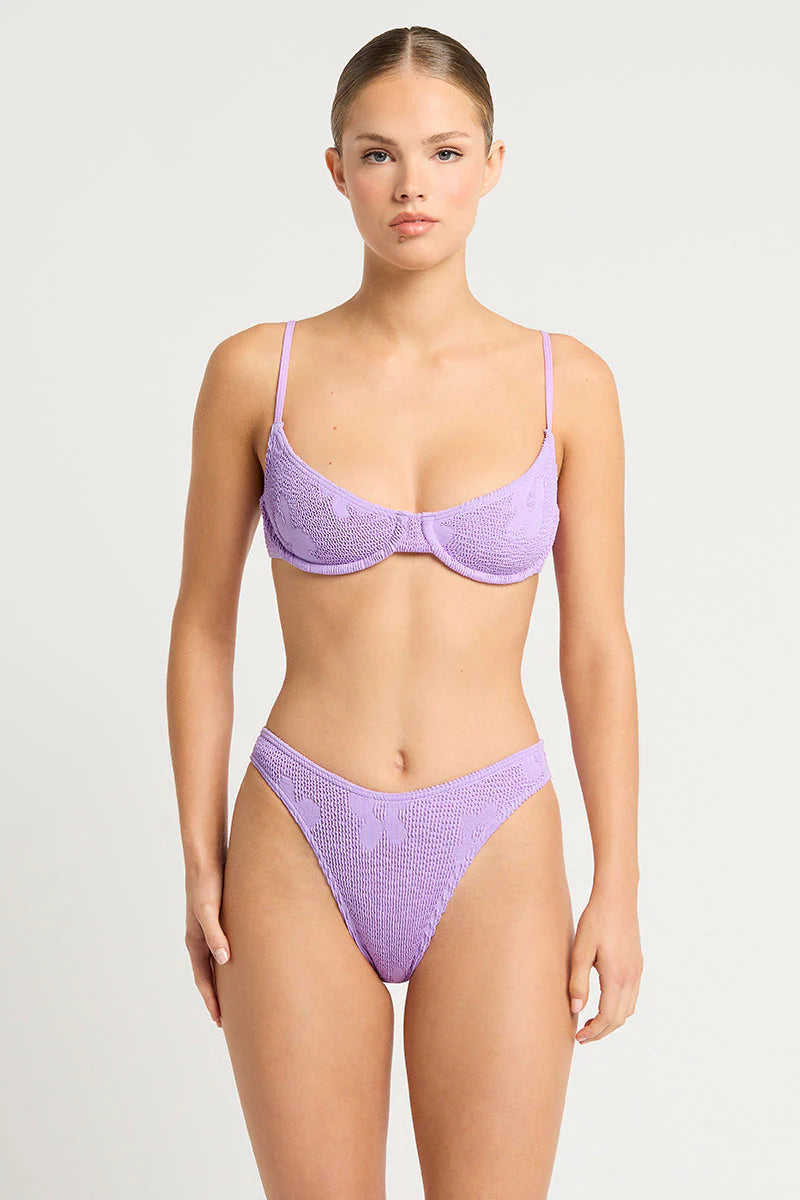 Underwire top with adjustable straps in lavender one size crinkle fabric