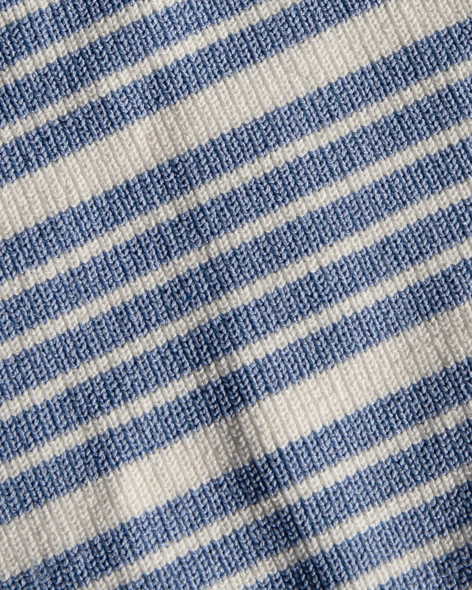Cropped tank top in blue and white stripes