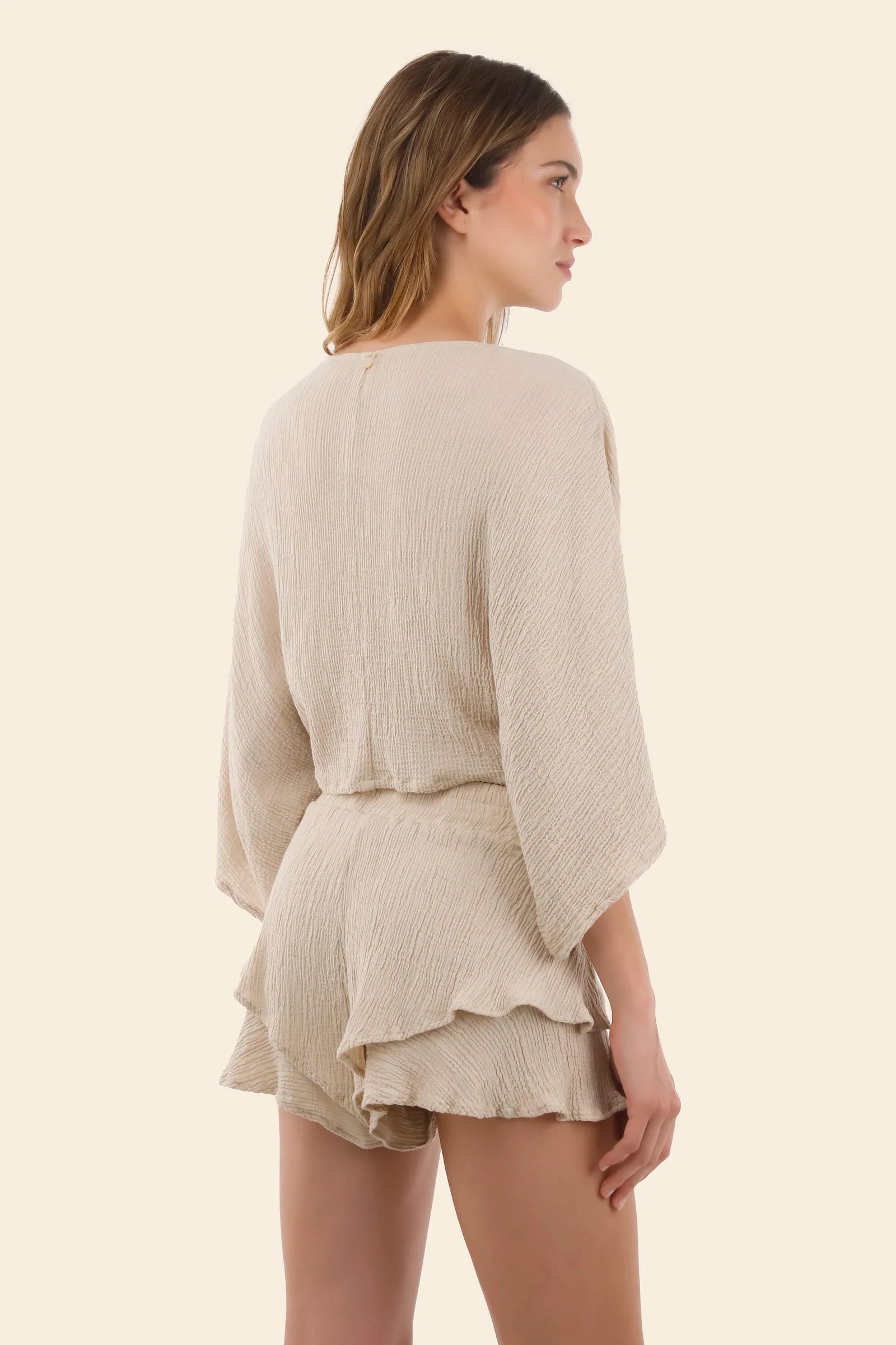 Tiered skort in beige texture