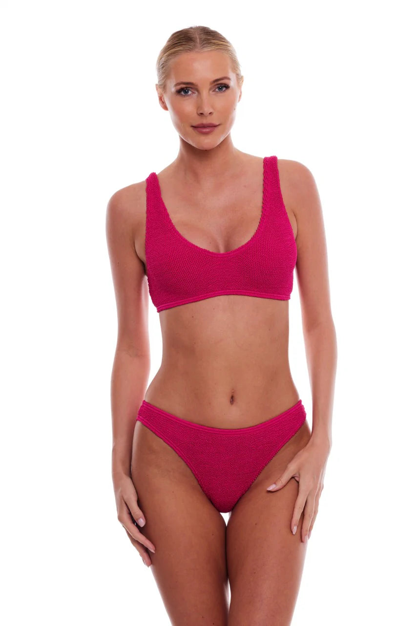 One size sporty scoop neck top in raspberry red texture