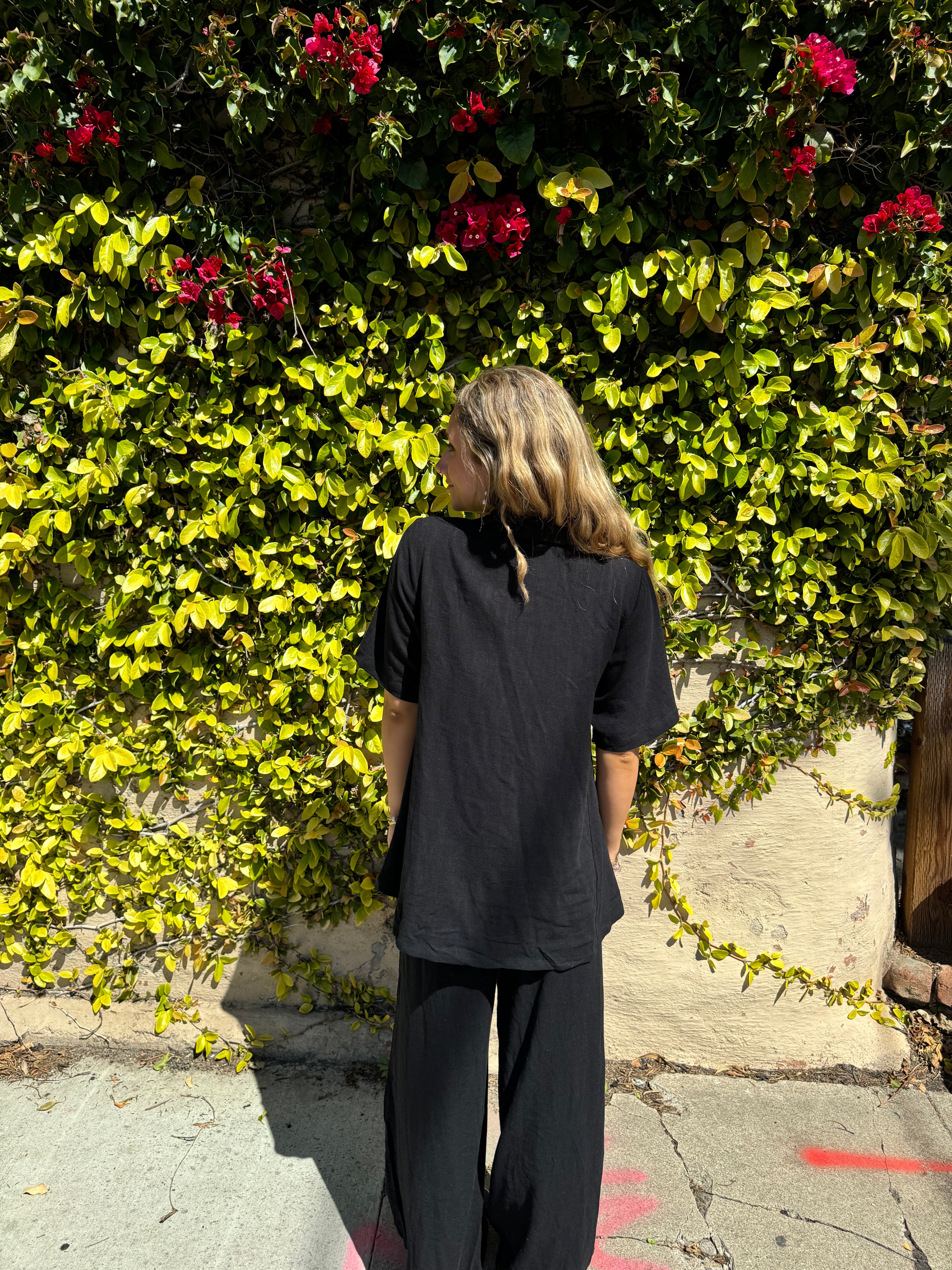 Flowy bamboo top in Black