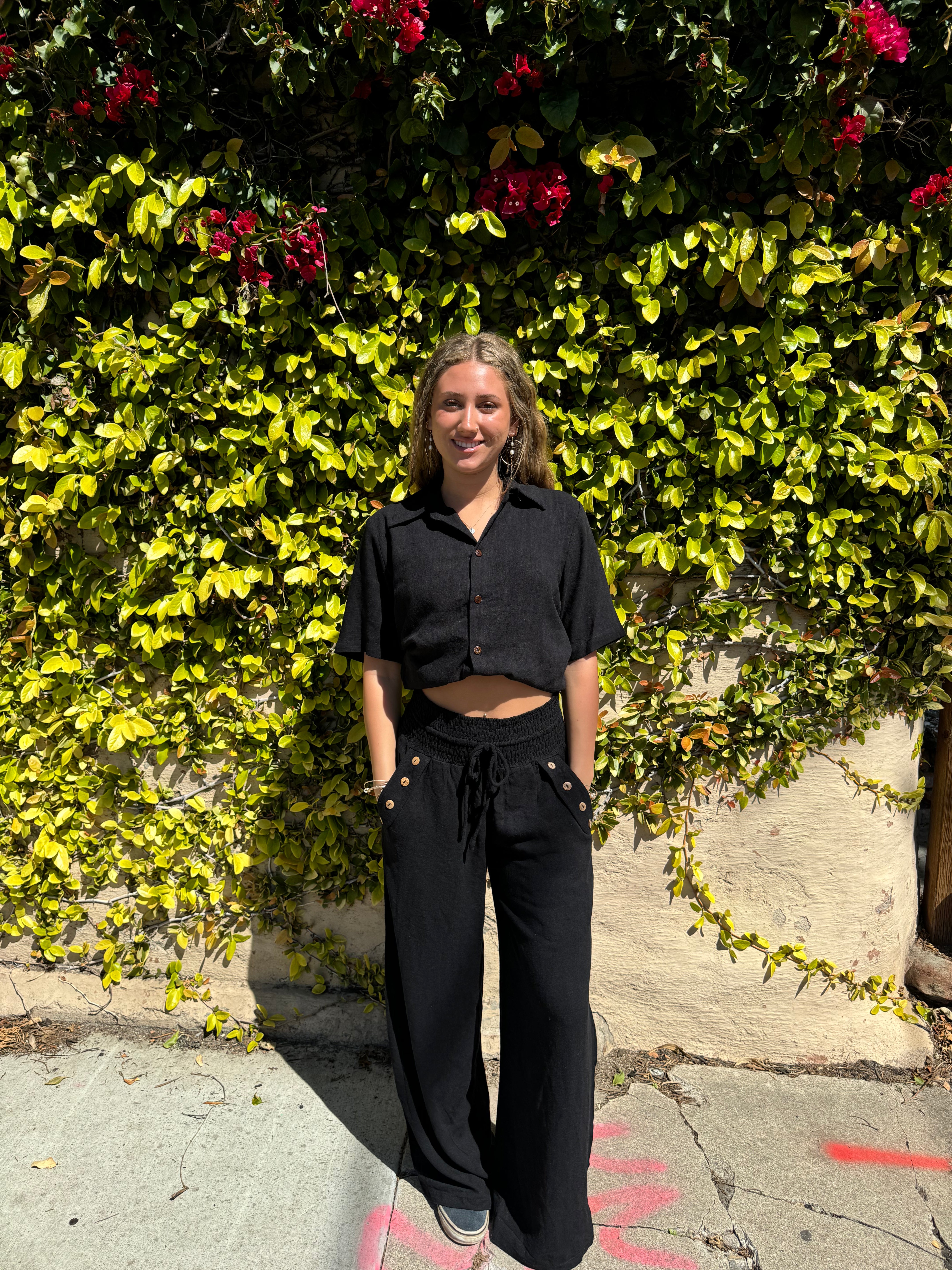 Flowy bamboo top in Black