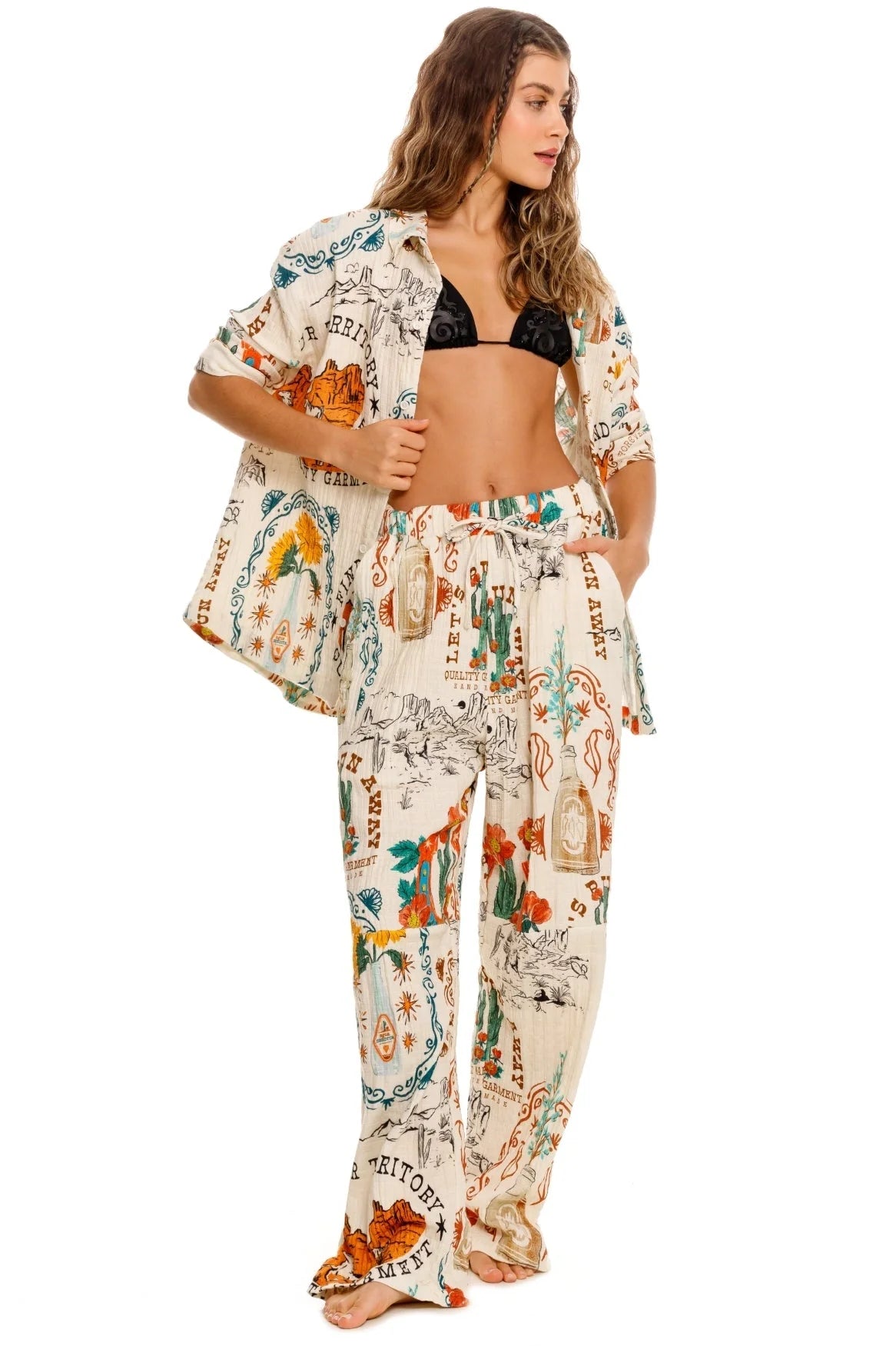 Cotton drawstring pants in multicolor print