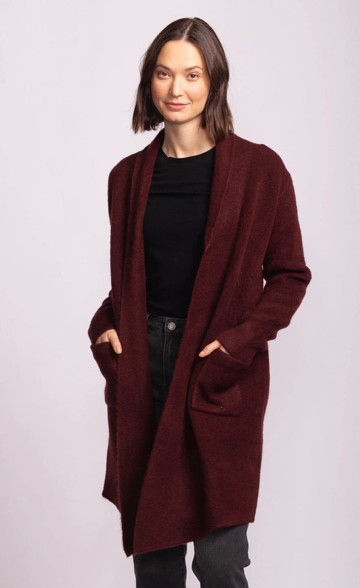 Long winter jacket with front pockets in Burgundy