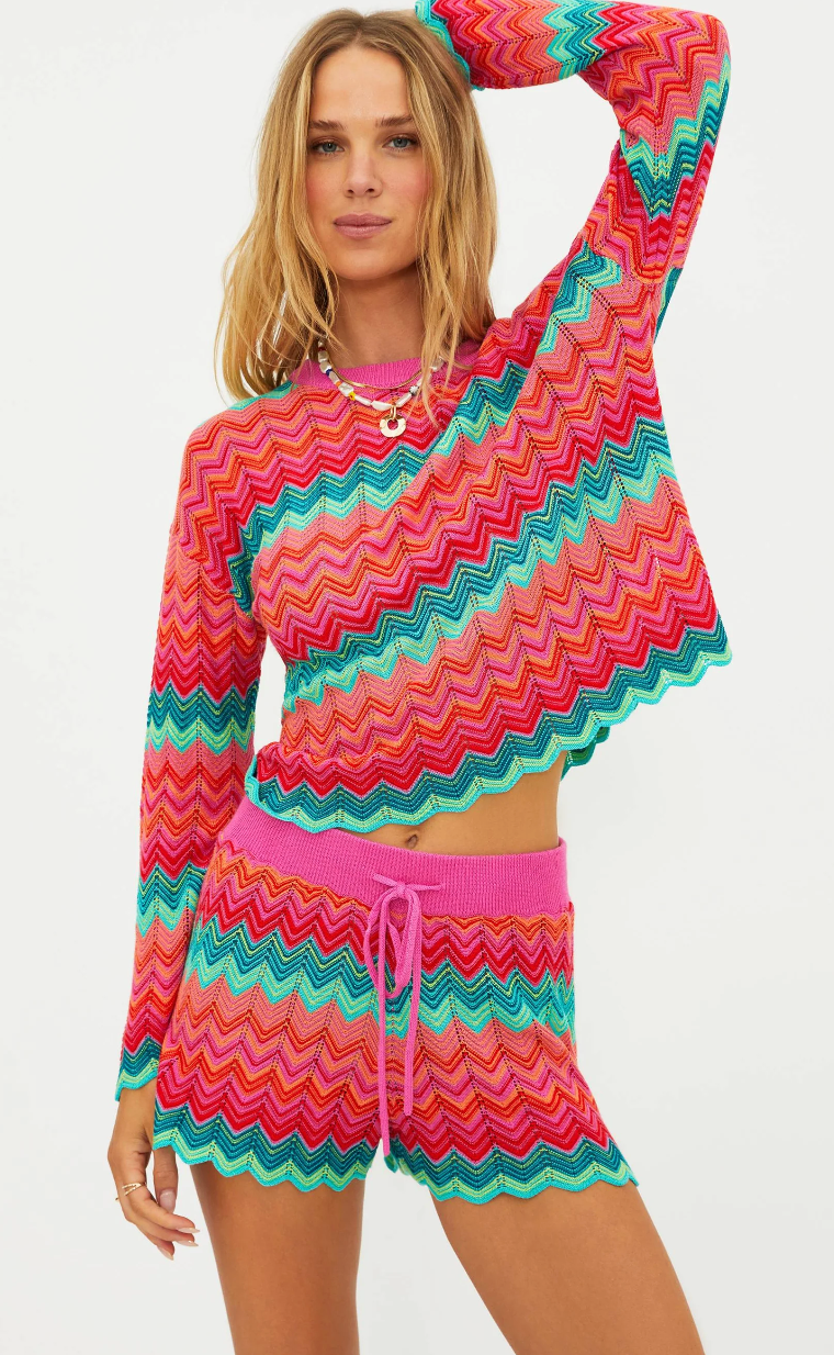 Multicolor sweater with scalloped hem