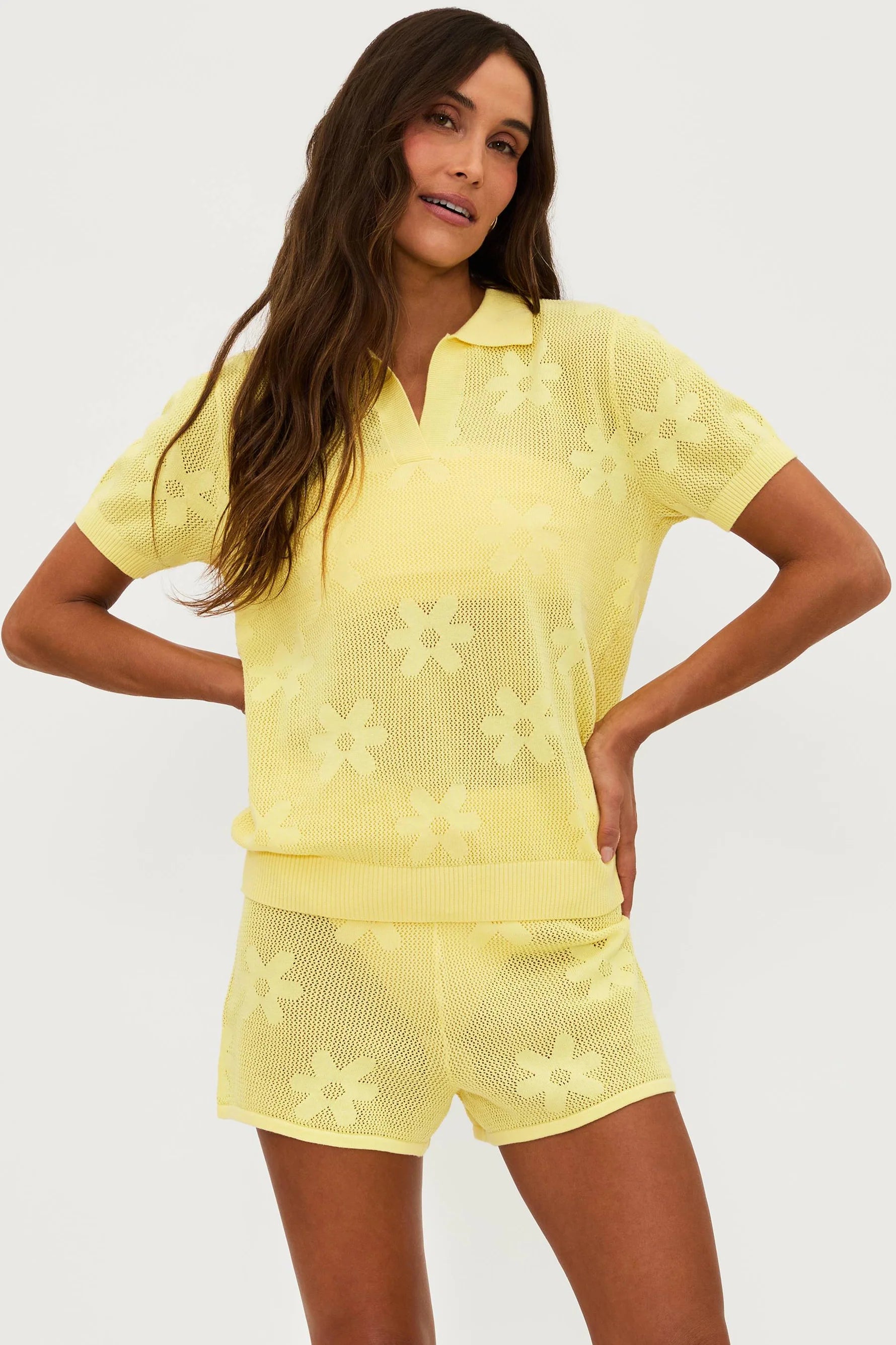 cotton shirt with v-neck collar and flower pattern in yellow