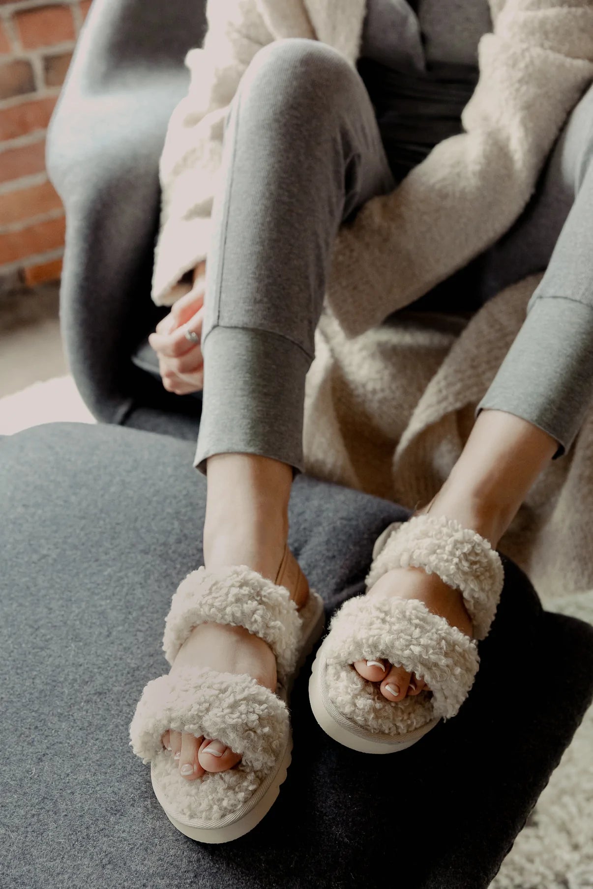Outdoor hot sale fuzzy slippers