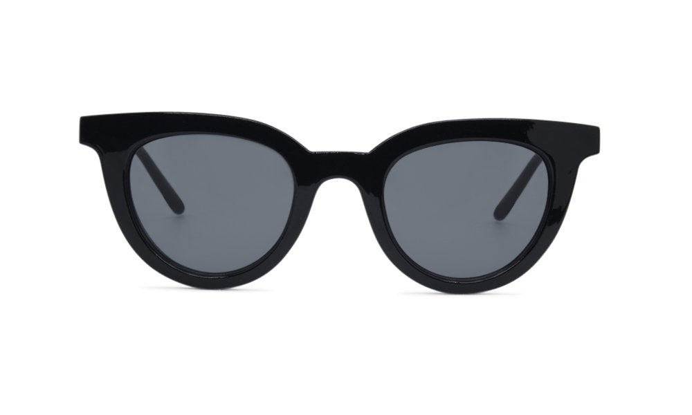 Black trendy glasses