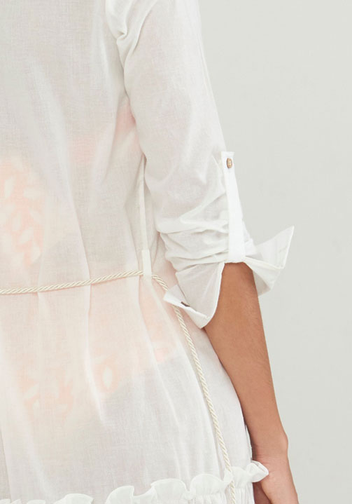 sleeve with button detail
