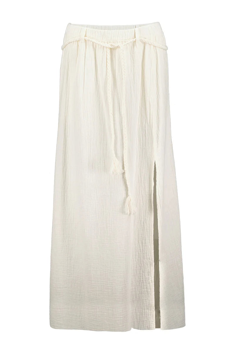 Cotton maxi skirt with belt in off white