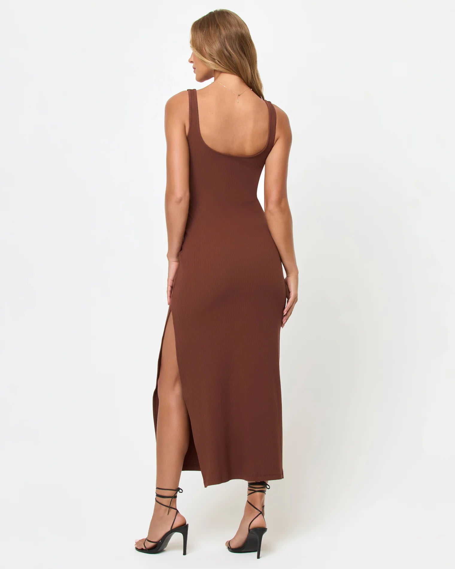 Ribbed midi dress with twisted front in brown