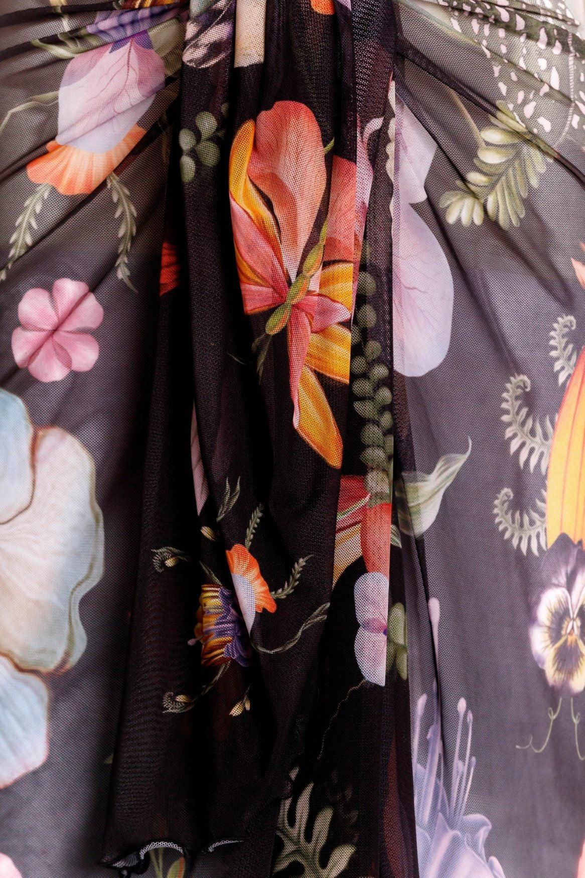 Multicolor print mesh sarong