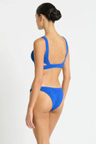 One Size Sporty Scoop Neck Top