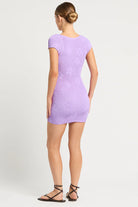 Short sleeve mini dress in one size crinkle fabric with lavender floral print