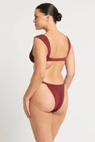 Underwire top with wide shoulder straps in one size crinkle fabric