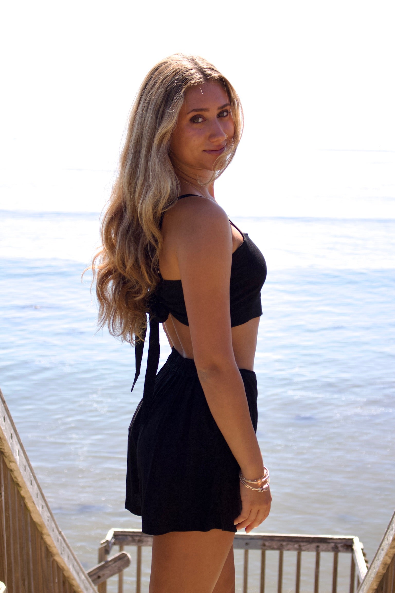 Black cropped tank