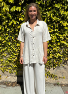 Collared button down bamboo shirt in Cream.