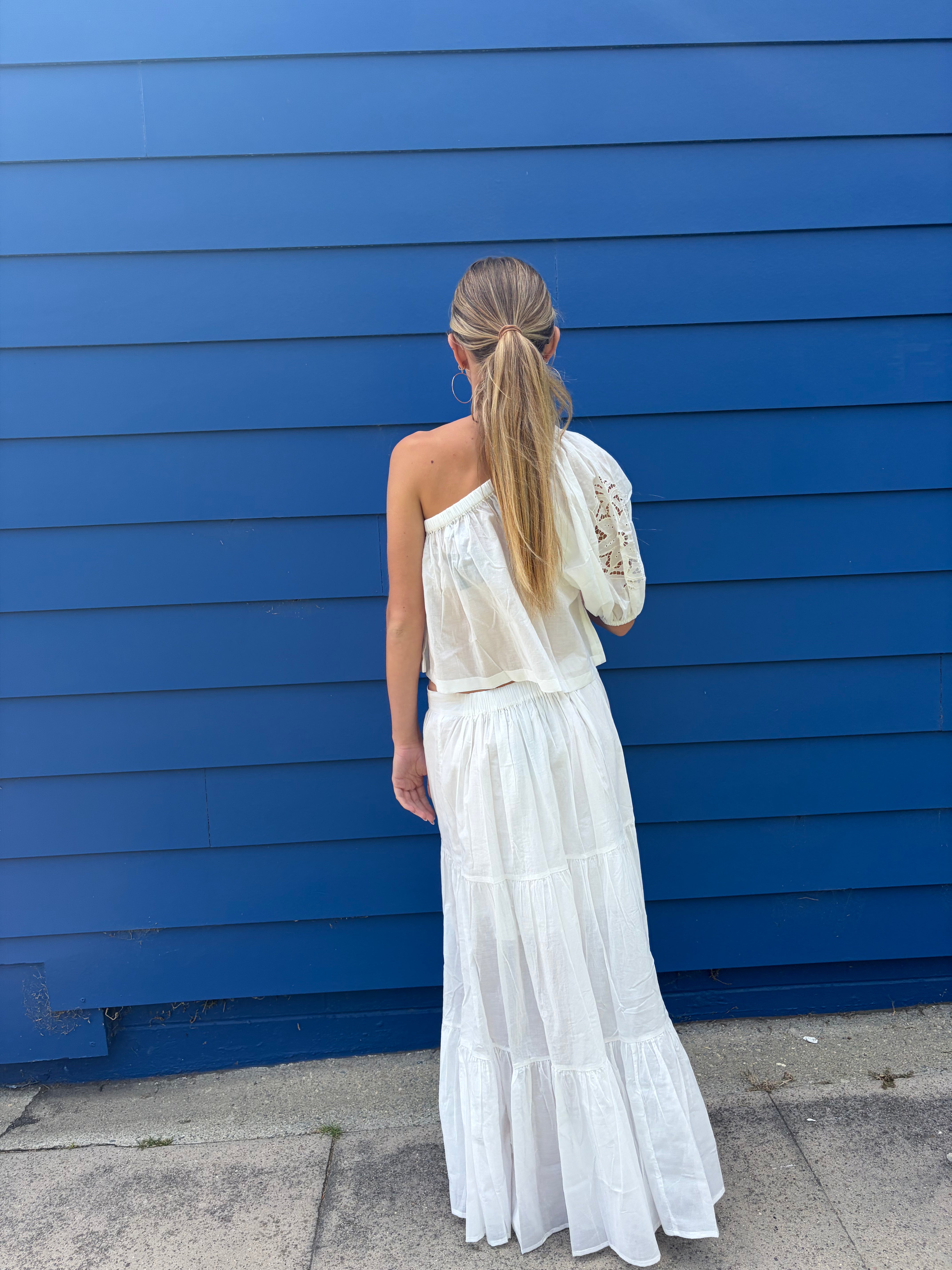 Flowy one shoulder crop top in white