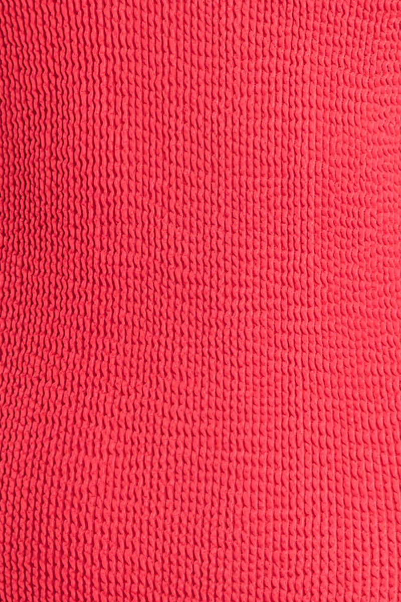 One size underwire top with adjustable straps in red