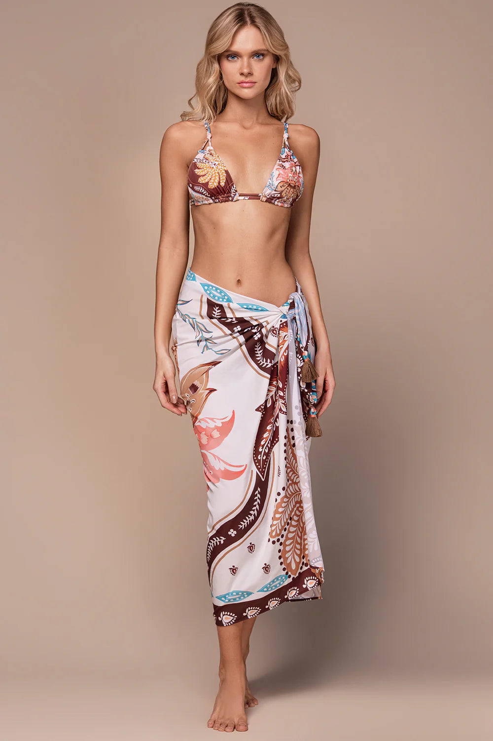 Printed sarong with tassels in multicolor