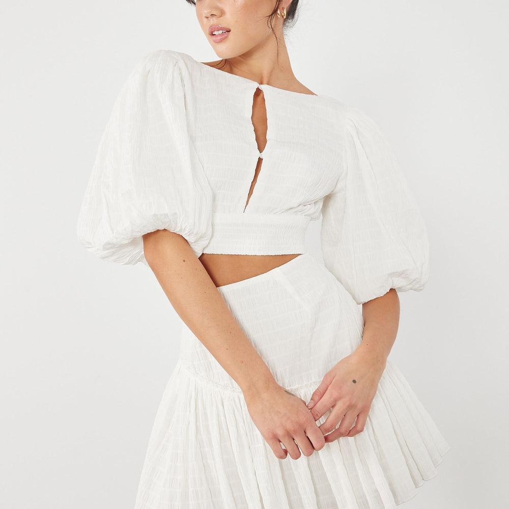 white keyhole front puff sleeve crop top